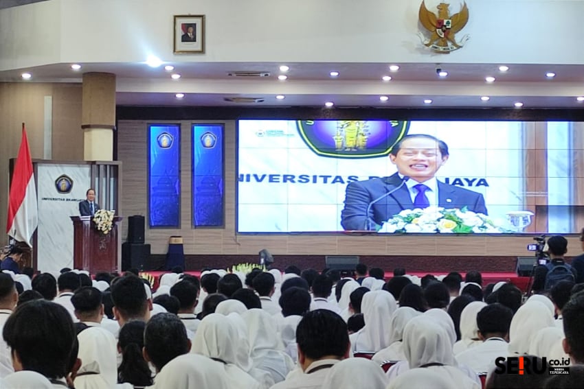 Menteri LH Ajak Maba Pascasarjana UB Jawab Pembangunan Hijau hingga Inovasi Ramah Lingkungan