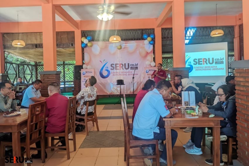 Suasana HUT SERU.co.id, di Sriwijaya Catering dan Rumah Makan. (bas)