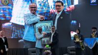 Abraham Samad Tanamkan Integritas dalam PKKMB Universitas Widya Gama