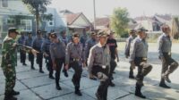 Babinsa Sukun Berikan Pelatihan PBB Linmas Pisangcandi
