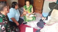 Babinsa Blimbing Dampingi Imunisasi Balita Kesatrian