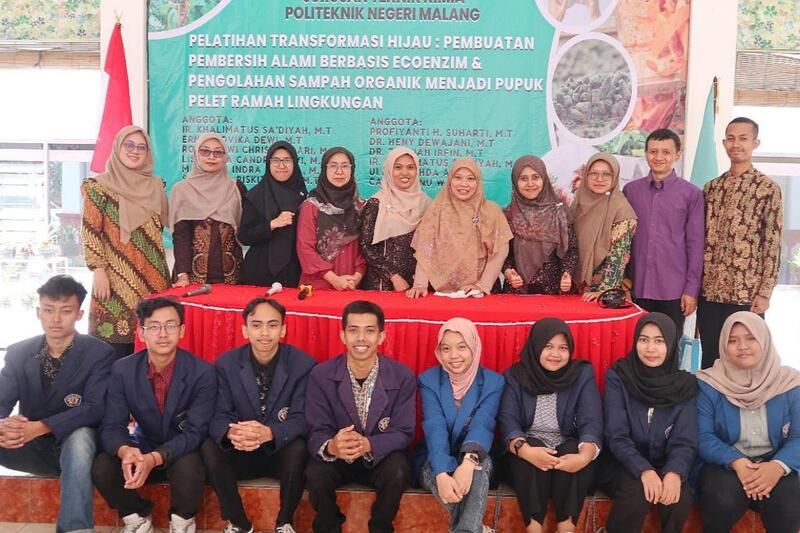 Polinema Latih Warga Olah Sampah Jadi Pupuk Pelet dan Eco-Enzim, Transformasi Hijau di Kecamatan Poncokusumo
