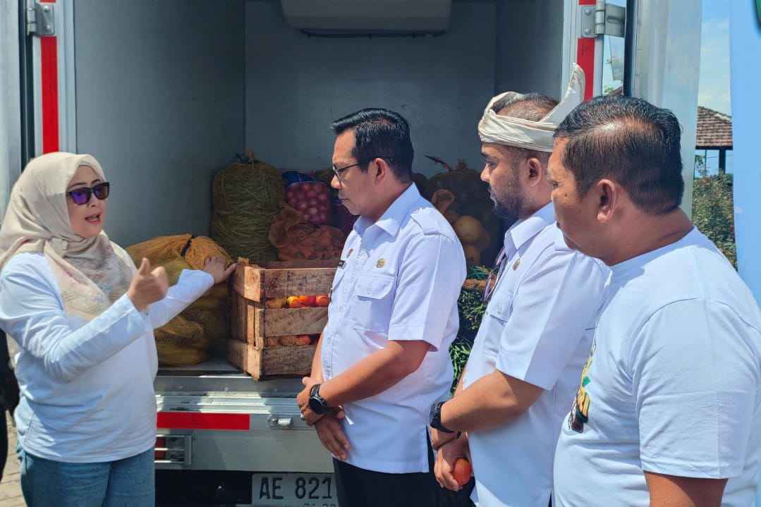 PT PELNI Resmikan Program Pemberdayaan Petani di Desa Pandanrejo Sebagai Program TJSL