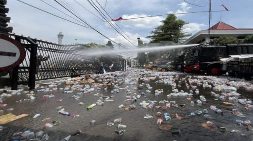 Dua Warga Dilaporkan Meninggal Saat Demo Tuntut Bupati Pati Lengser