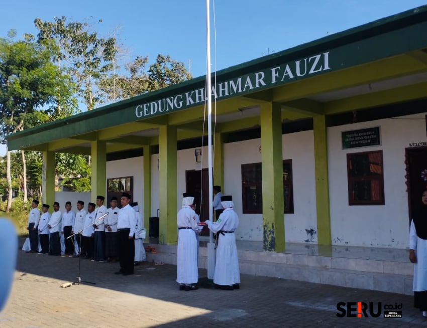PP Nurud Dhalam Wringin Gelar Upacara Bendera Peringati HUT RI ke-80