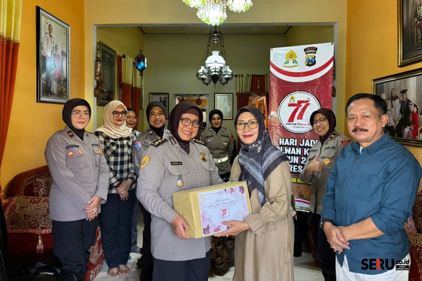 Peringati HUT Polwan Ke-77, Polwan Polres Batu Kunjungi Senior Purna Tugas