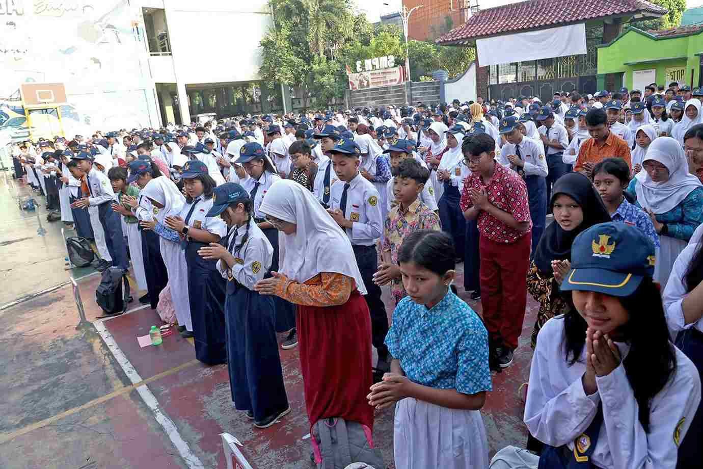 Pemkot Surabaya Terapkan Belajar Daring, Siswa Diberi Tugas Praktik 