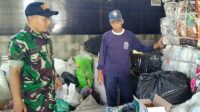 Babinsa Sukun monitoring pengolahan sampah jadi kompos dan kerajinan di Bandungrejosari. (ist) Babinsa Sukun Monitoring Pengolahan Sampah Jadi Kompos dan Kerajinan di Bandungrejosari