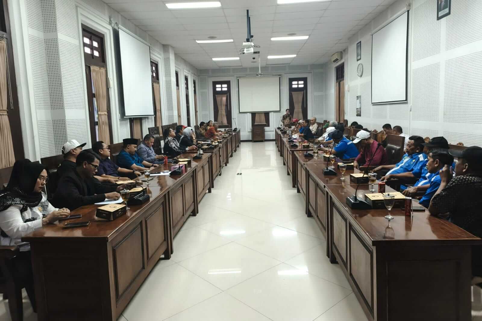 Supir Angkot Tolak Pengoperasian Trans Jatim, DPRD Kota Malang Janji Tindak Lanjut