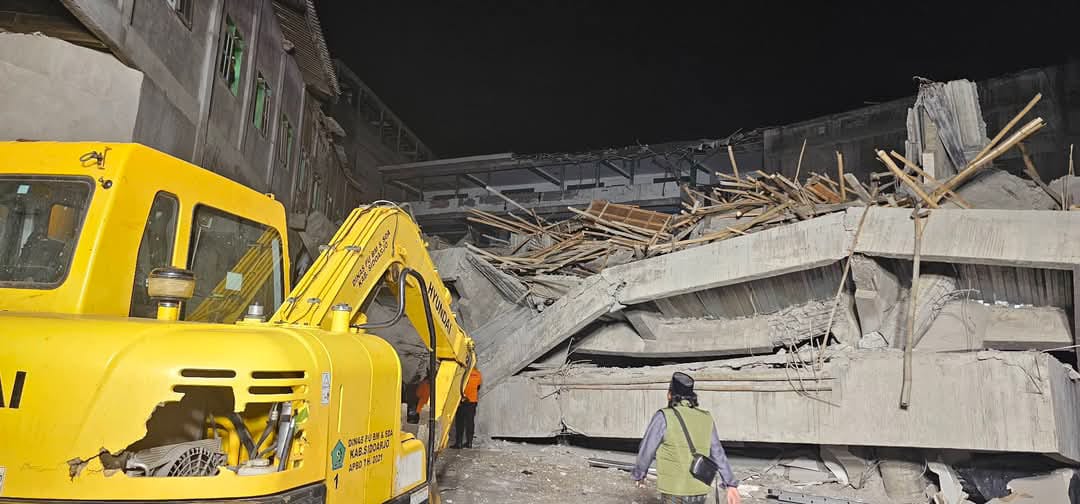 Evakuasi Hingga Dini Hari, Santri Ponpes Al Khoziny yang Meninggal Bertambah 2 Orang
