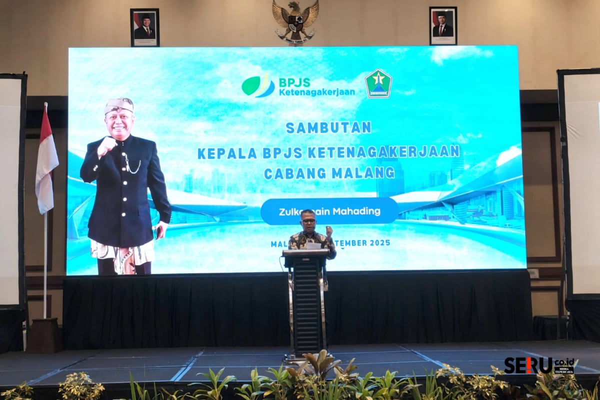 Kepala BPJS Ketenagakerjaan Malang, Zulkarnain Mahading menerangkan, pentingnya jaminan sosial bagi pekerja. (bas)