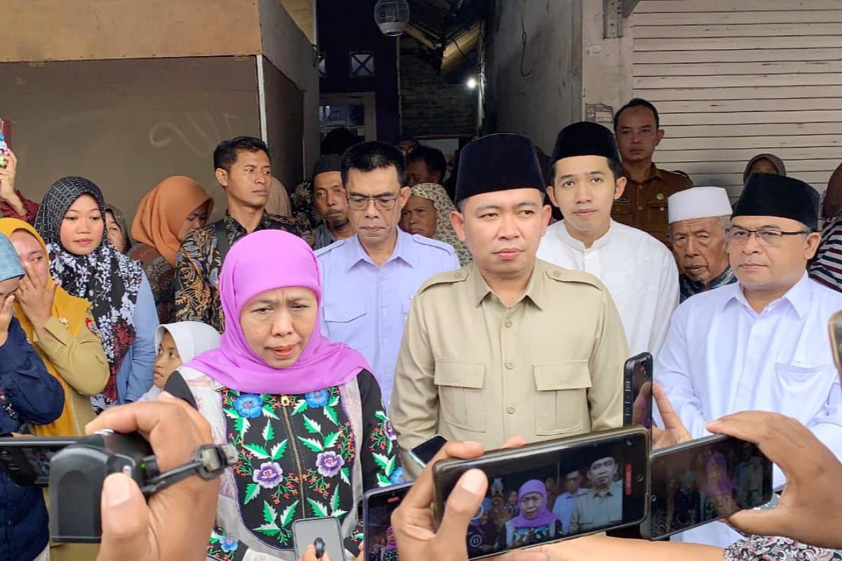Gubernur Jatim dan Bupati Jember Melayat ke Keluarga Korban Laka Bus di Bromo
