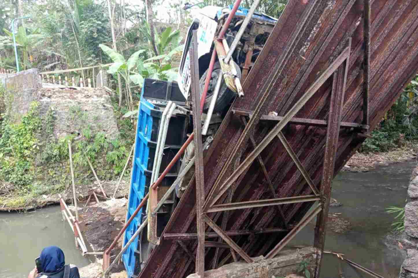 Jembatan Sungai Mbabar Ambrol, Dinas PU Lakukan Pengukuran untuk RAB Pembangunan Ulang