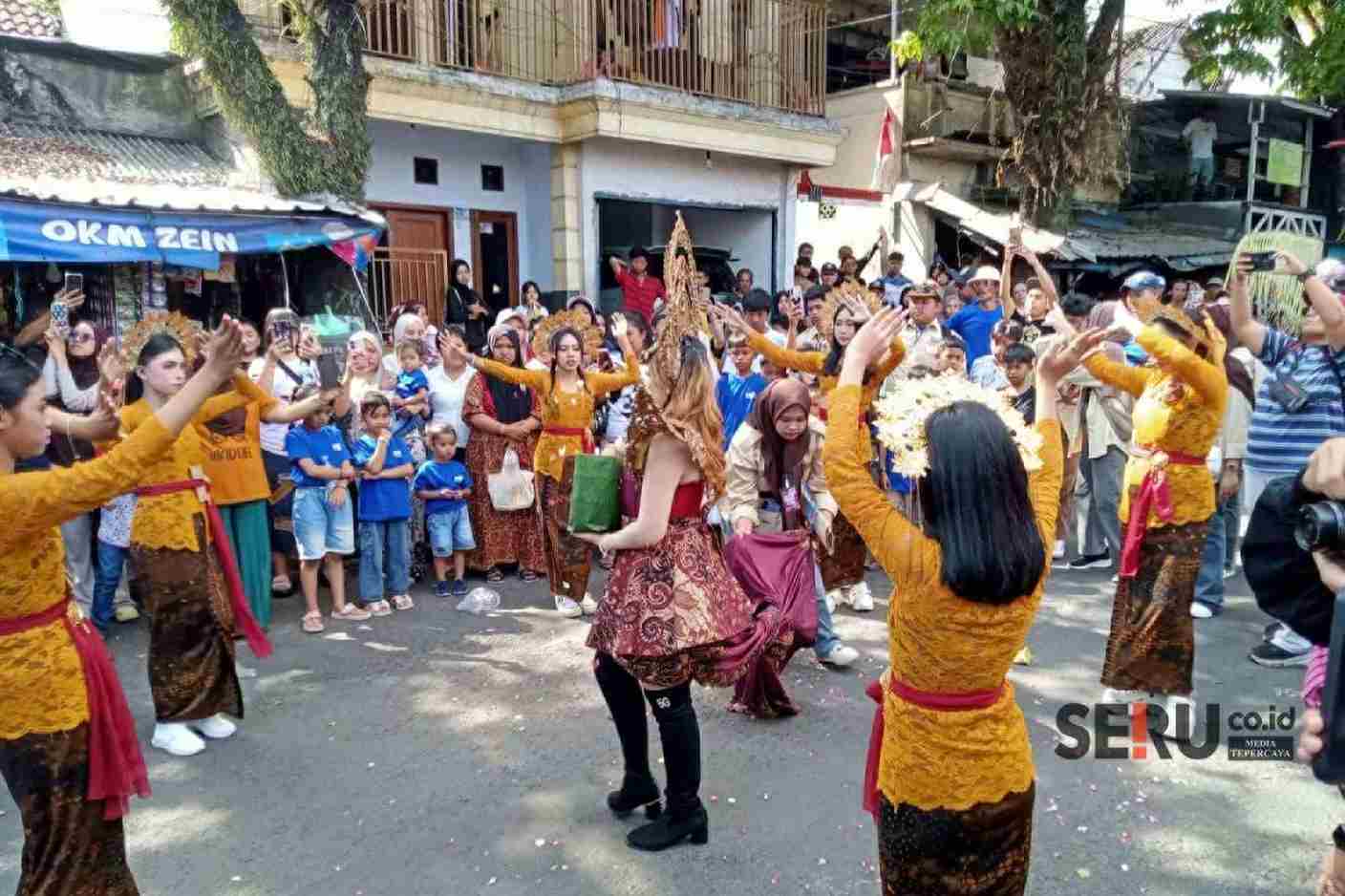 Karnaval Kebalen Wetan Angkat Budaya Pendalungan Fokus Pertahankan Kearifan Lokal