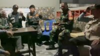 Koramil Blimbing dan Satkorcab Banser patroli gabungan malam titik rawan pemukiman warga. (ist) Koramil Blimbing dan Satkorcab Banser Patroli Gabungan Malam Titik Rawan Pemukiman Warga