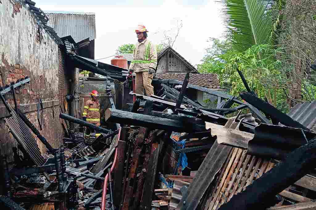 Memasak Air Tanpa Diawasi, Dapur Seorang Warga Sumberpucung Terbakar
