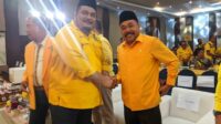 Sudarman saat mendapatkan ucapan selamat, setelah dilantik. (Wul)_11zon (1) Sudarman Terpilih Sebagai Ketua DPD Golkar Kabupaten Malang, PR  Peroleh 12 Plus Kursi