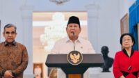 Prabowo Jenguk Polisi Korban Ricuh Demo dan Janjikan Kenaikan Pangkat Luar Biasa