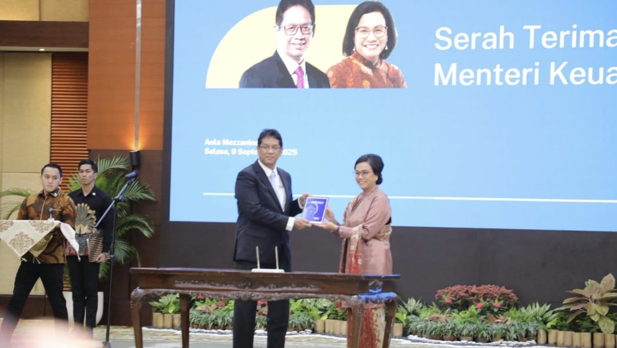 Tangis Sri Mulyani Pecah Usai Resmi Purna Tugas setelah 14 Tahun jadi Menteri Keuangan