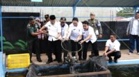 Sanusi Apresiasi Petani Ikan yang Telah Berinovasi untuk Kembangkan Hasil Panen