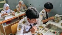 Program MBG di sekolah BGN dan YLKI Buka Posko Pengaduan Kasus Keracunan Program MBG