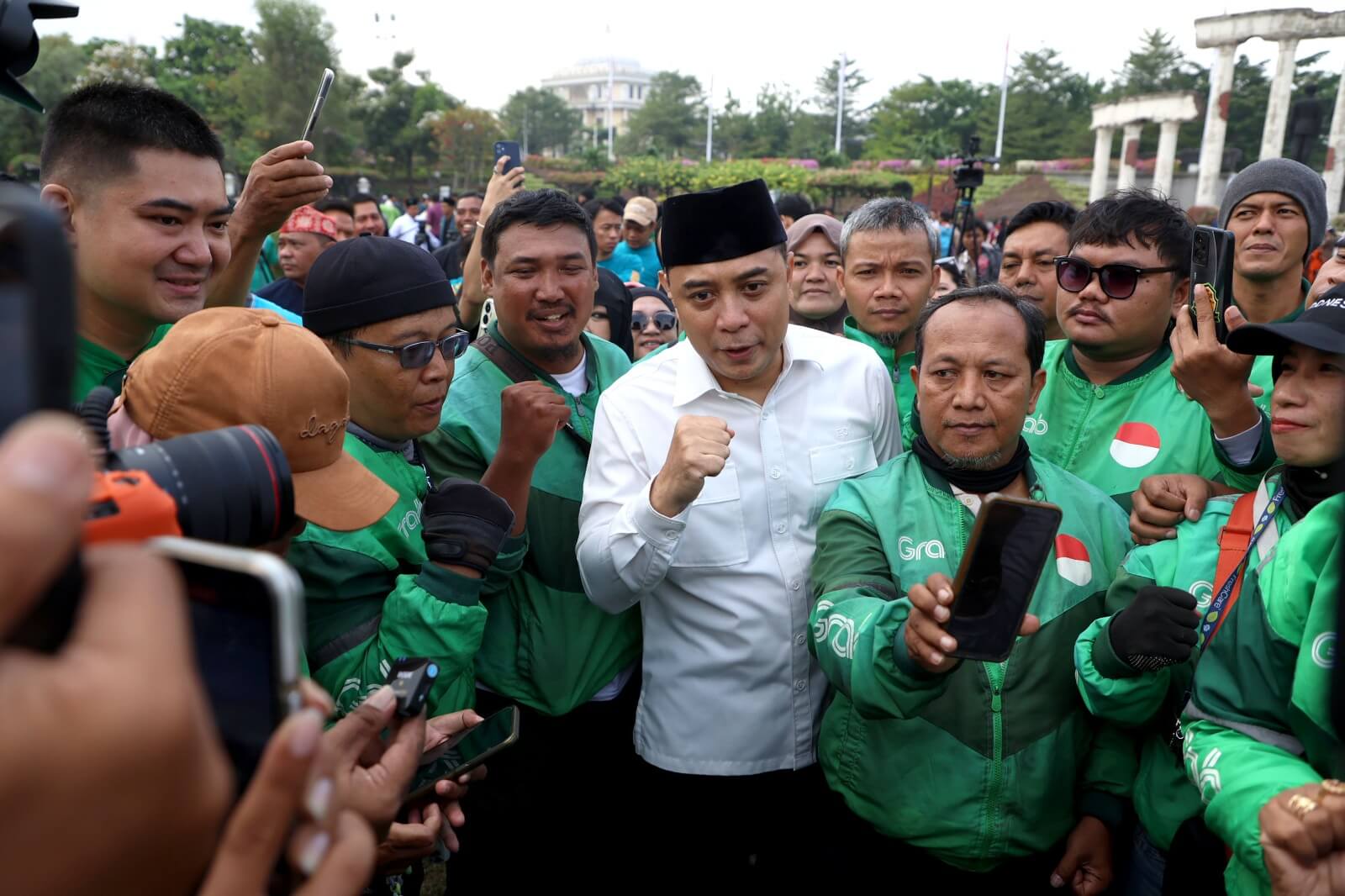 Ribuan Warga Ikrar "Jogo Suroboyo, Jogo Indonesia", Simbol Jaga Keamanan dan Bangkitkan Ekonomi