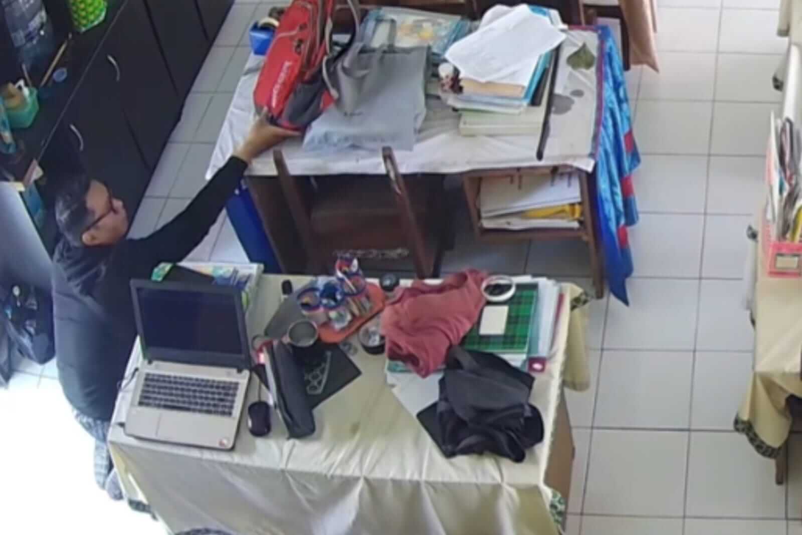 Pria Tak Dikenal Curi Barang Guru di SDN 2 Turirejo Saat Upacara Bendera