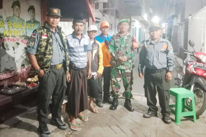 Babinsa Sukun Bersama Banser Patroli Malam Jaga Keamanan dan Ketertiban Wilayah