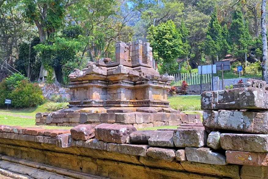 Candi Songgoriti yang berada di wilayah Kelurahan Songgokerto Batu. (ist) Kolaborasi Kepala Daerah Kunci Penyelamatan Candi Songgoriti melalui "Senyawa Malang Raya"