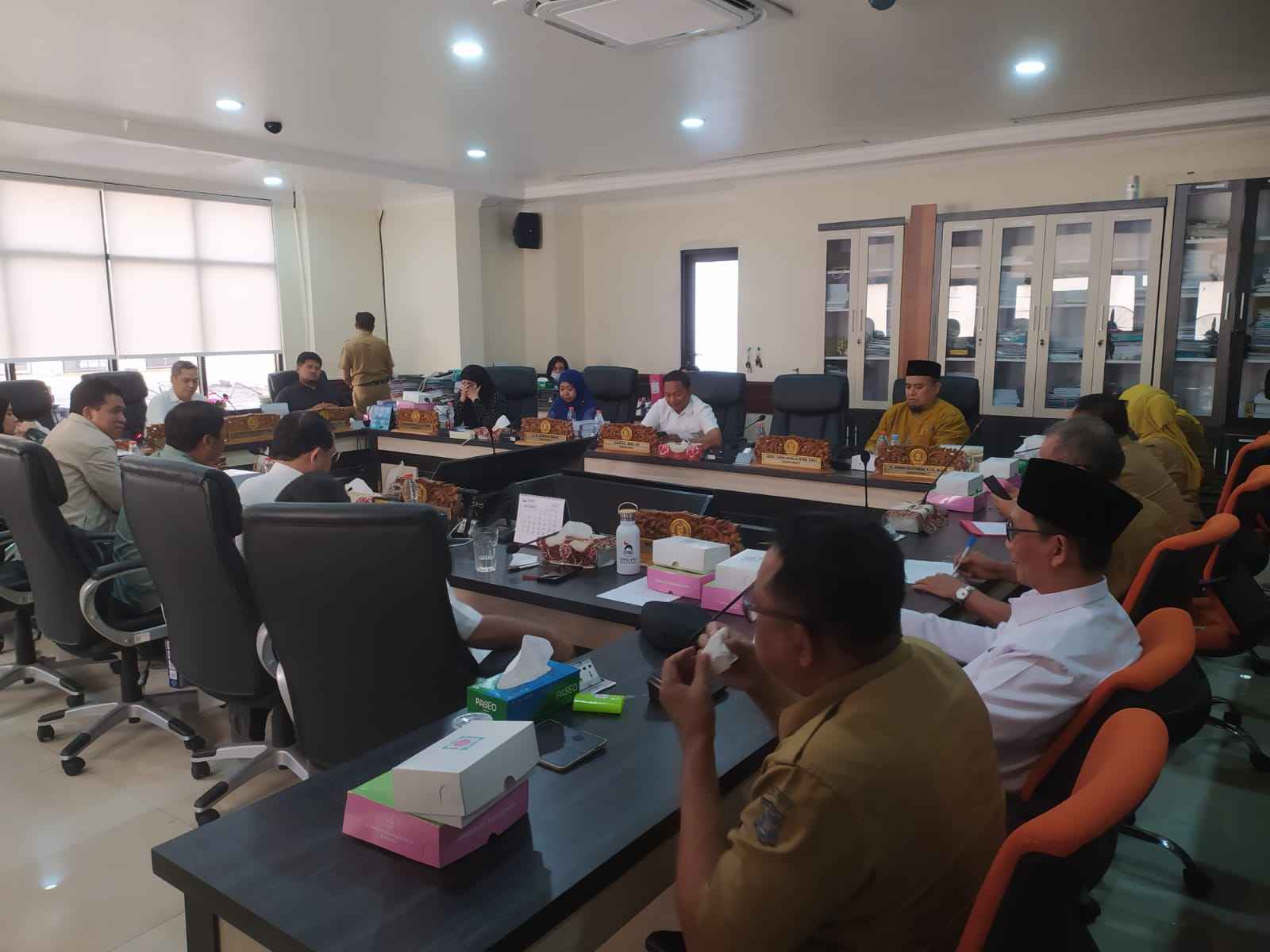 DPRD Surabaya Minta Baznas Atasi Masalah Penahanan Ijazah dan Bedah Rutilahu_11zon DPRD Surabaya Minta Baznas Atasi Masalah Penahanan Ijazah dan Bedah Rutilahu