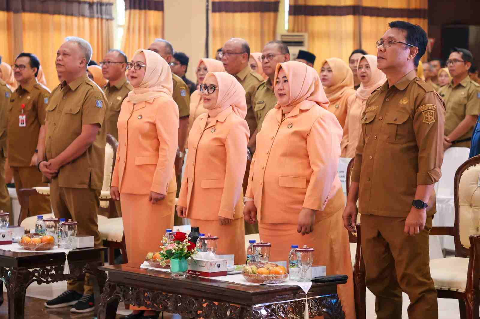 DWP Surabaya Diminta Untuk Jaga Kesederhanaan ASN dan Hindari Flexing_11zon Rini Indriyani Ingatkan Dharma Wanita Jaga Kesederhanaan dan Hindari Flexing