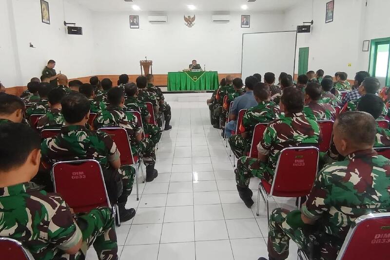 Jam Komandan, Dandim 0833/Kota Malang Beri Arahan Evaluasi dan Soliditas