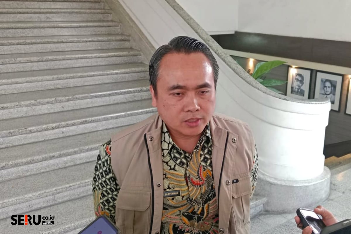 Ombudsman Periksa Pejabat Pemkot Malang, Proyek Tanrise Belum Kantongi AMDAL 1 Kepala Disnaker-PMPTSP Kota Malang usai diperiksa Ombudsman RI. (bas)