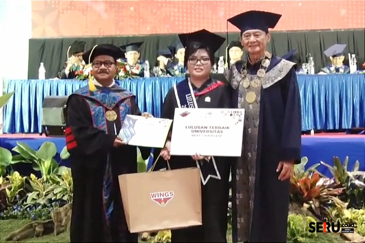 Melyana Handoko Wijaya sebagai Lutusan Terbaik, dengan nilai 35,00. (rhd)