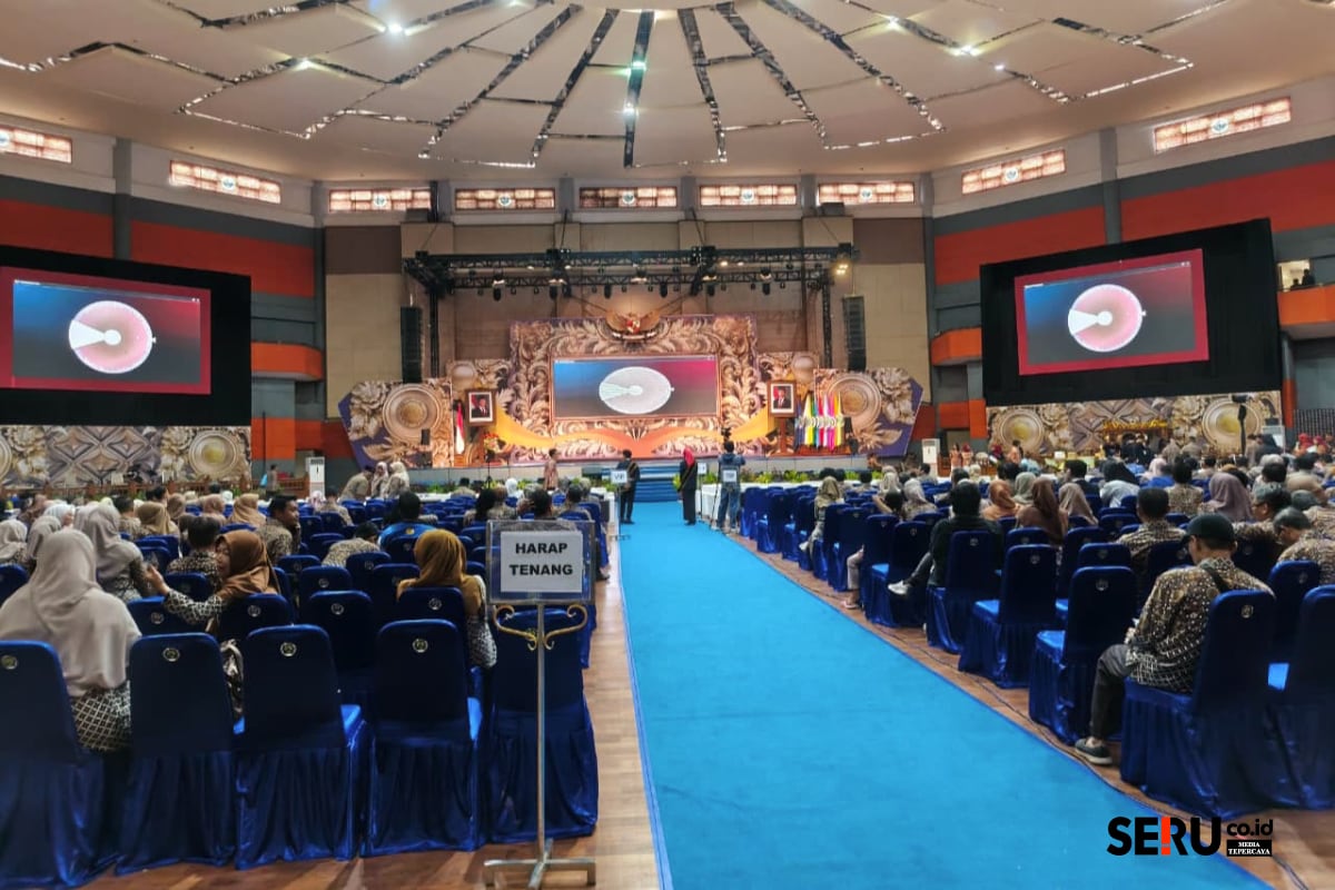 Dies Natalis ke-71 UM: Perkuat Langkah Menuju Global Excellence Melalui Riset dan Dampak Nyata 1 Seluruh civitas akademika UM menyambut Dies Natalis ke-71 dengan antusias. (bas)