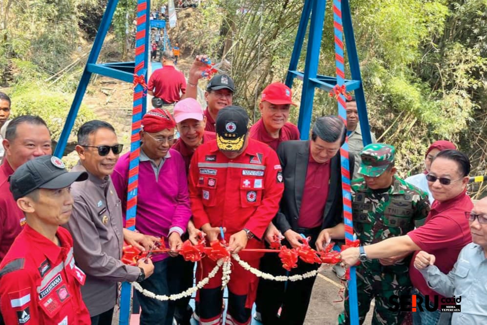 Peresmian jembatan perintis Kedungkandang-Polehan. (bas) Jembatan Perintis Kedungkandang-Polehan Diresmikan, Dukung Akses Ekonomi dan Pendidikan Warga
