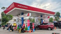 Pengisian BBM di salah satu SPBU di Kota Malang. (bas) Warga Malang Keluhkan Motor Mogok Usai Isi Pertalite, Begini Penjelasan Pertamina!