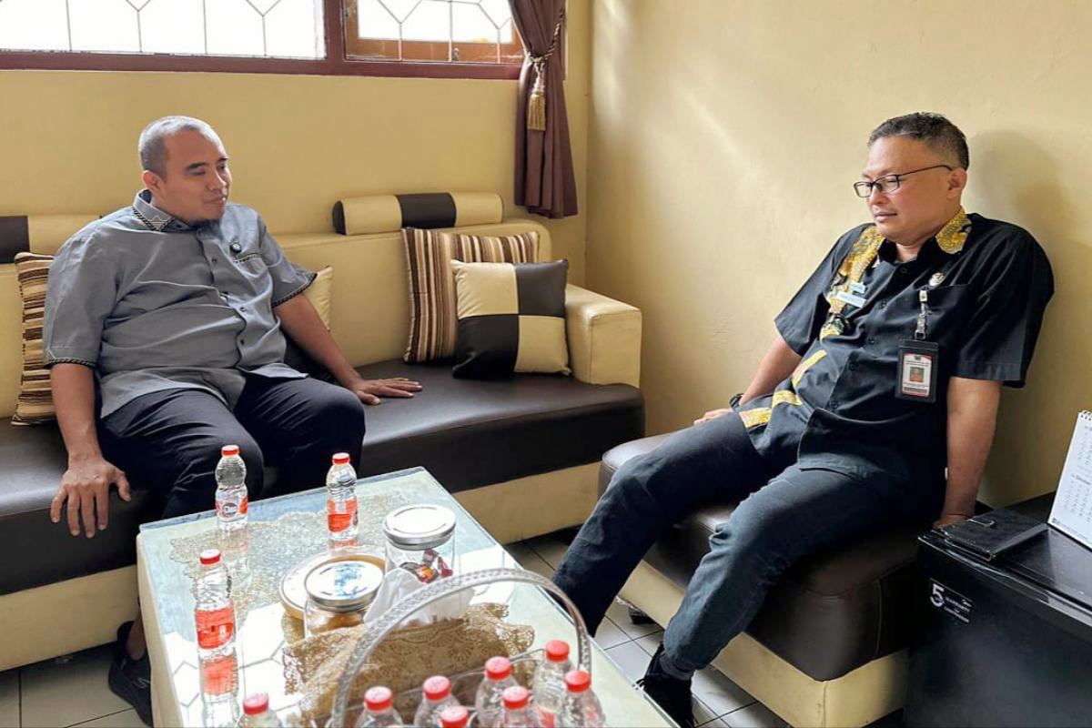 Rendra Masdrajad Safaat Serap Aspirasi di Kelurahan Dinoyo, Bahas Potensi Sentra Keramik