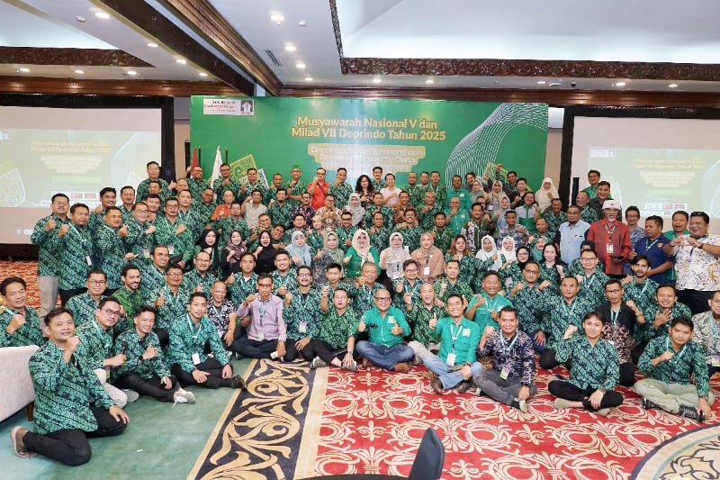 Ketua Umum Deprindo 2025–2028 terpilih, Jarot Warjito bersama pengurus dan anggota. (ist)