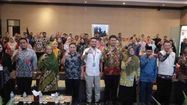 Kadinkes Batu bersama instansi terkait alam pertemuan membahas Kawasan Tanpa Rokok di Kota Batu. (ist)_11zon Dinkes Kota Batu Dorong Kesadaran Kolektif Lewat Sosialisasi 7 Tatanan Kawasan Tanpa Rokok