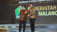 Kota Malang menerima penghargaan nasional kategori pariwisata kreatif. (pro Program 1.000 Event Antar Kota Malang Raih Penghargaan Nasional Pariwisata Kreatif