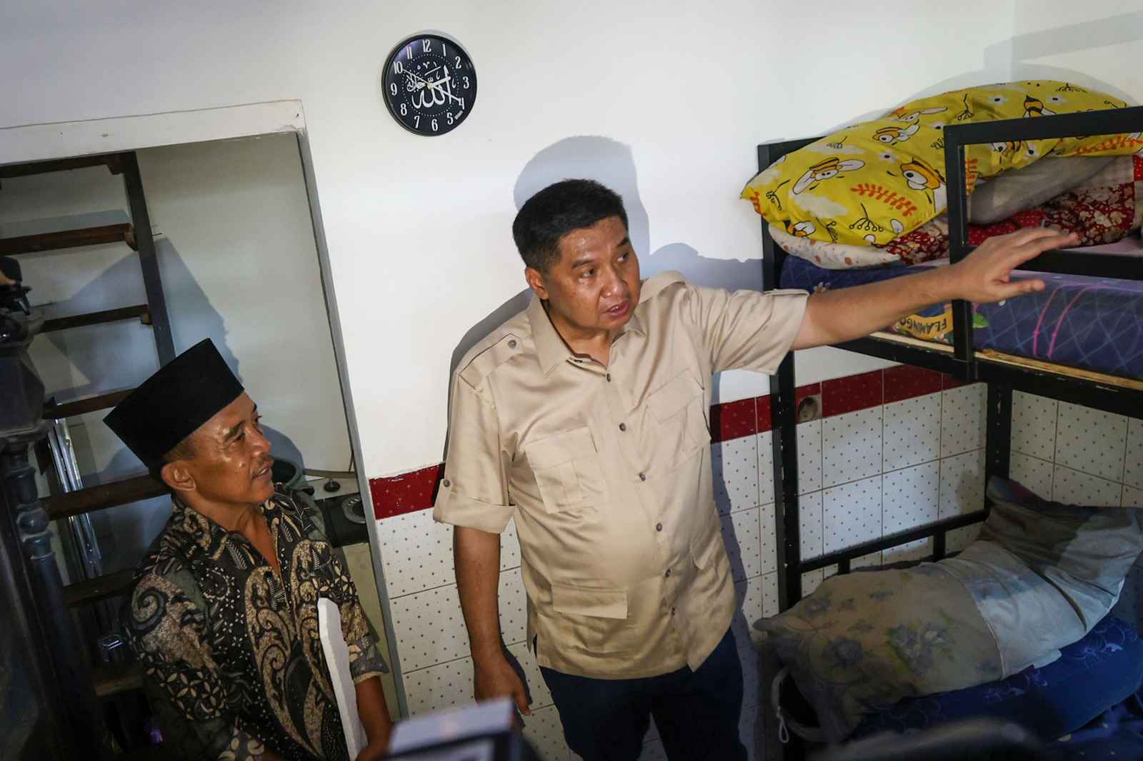 Menteri PKP Bersama Wali Kota Eri Hadiri Peluncuran Renovasi Rumah Yayasan Budha Tzu Chi