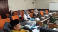 Pansus DPRD Surabaya Bahas Raperda RPPLH Pansus DPRD Surabaya Bahas Raperda RPPLH 2024–2054, Soroti Hasil Fasilitasi Pemprov Jatim