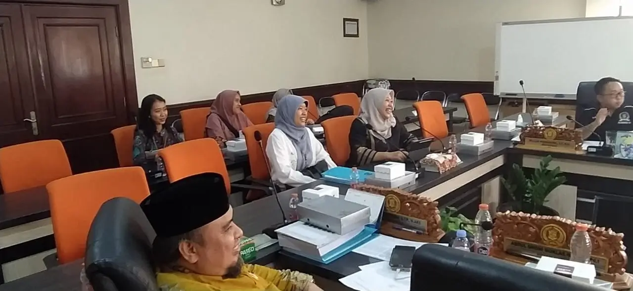 Pansus DPRD Surabaya Bahas Raperda RPPLH Pansus DPRD Surabaya Bahas Raperda RPPLH 2024–2054, Soroti Hasil Fasilitasi Pemprov Jatim