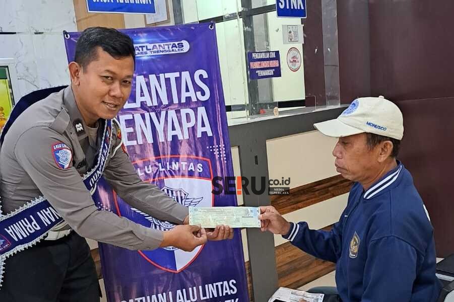 Wujudkan Layanan Prima, Satlantas Polres Trenggalek Dorong Program Polantas Menyapa 1 Wujudkan Layanan Prima, Satlantas Polres Trenggalek Dorong Program Polantas Menyapa