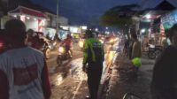Proses olah TKP oleh pihak kepolisian. (Ist_11zon Pelajar Tewas Setelah Tabrakan Adu Banteng Dengan Dump Truk di Wajak