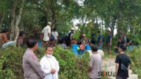 Proses pemakaman korban dugaan penganiayaan di Kecamatan Wagir, Kabupaten Malang_11zon Diduga Dianiaya, Warga Terkaya di Desa Dalisodo Tewas dengan Luka Lebam
