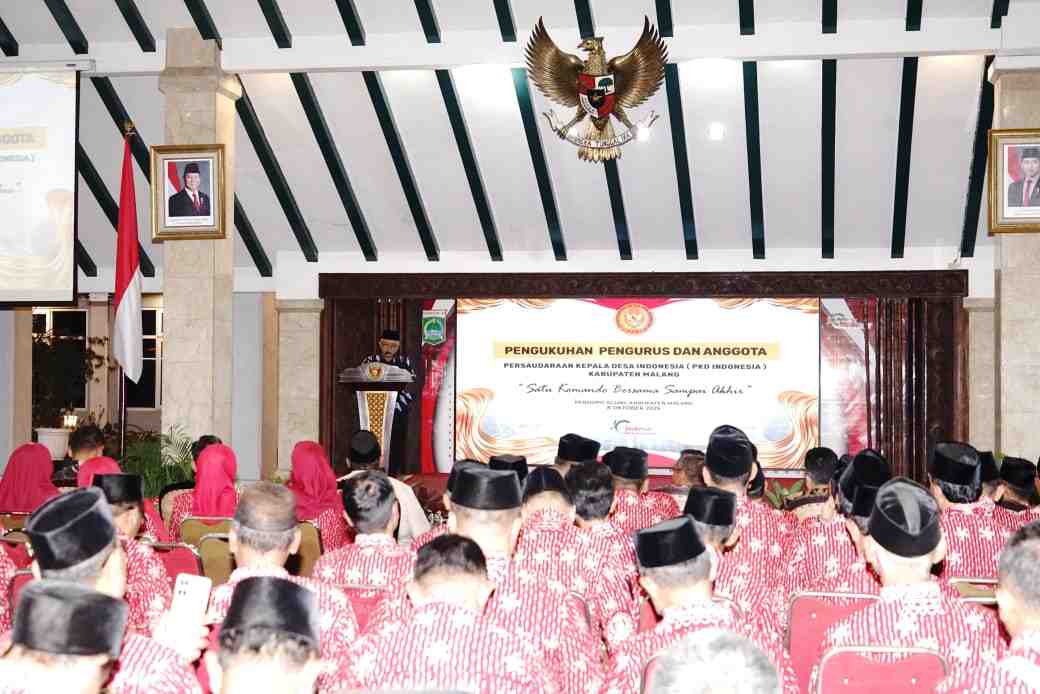 Bupati Malang Kukuhkan Pengurus PKDI 2025–2030, Dorong Kades Lebih Inovatif Bangun Desa