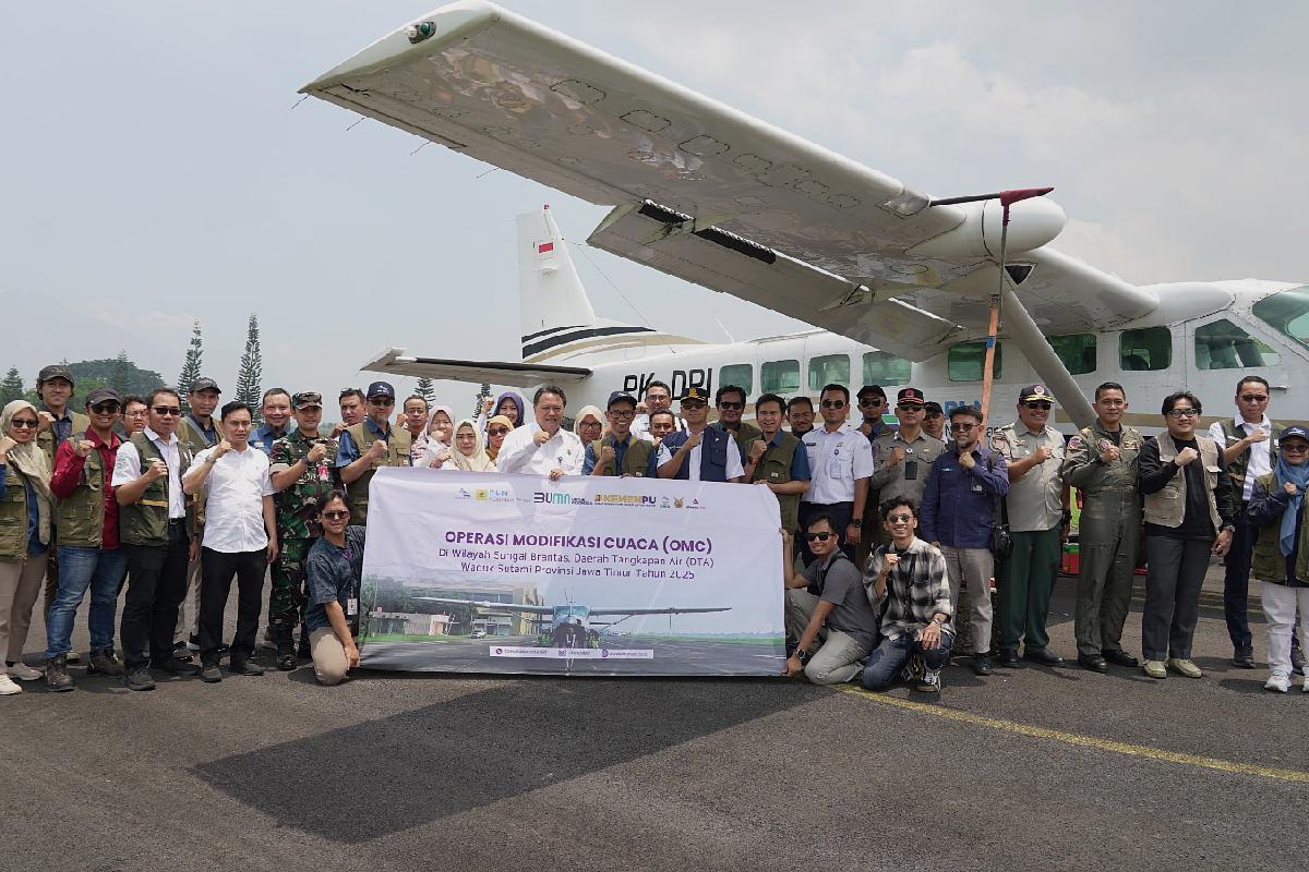 PJT I Lakukan Operasi Modifikasi Cuaca Upaya Jaga Ketahanan Air di WS Brantas 1 PJT I Lakukan Operasi Modifikasi Cuaca Upaya Jaga Ketahanan Air di WS Brantas