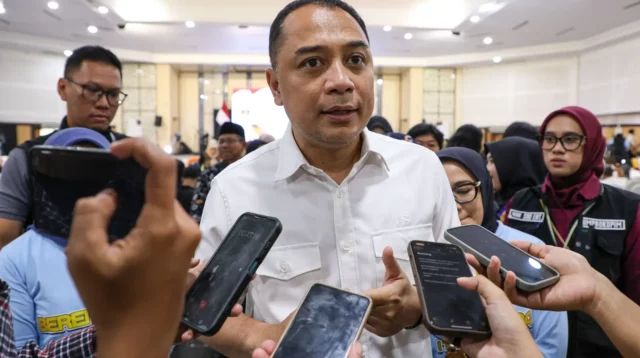 Wali Kota Surabaya Eri Cahyadi 6 Siswa Keracunan Susu Promosi, Wali Kota Eri Instruksikan Dinkes Periksa Penyebabnya
